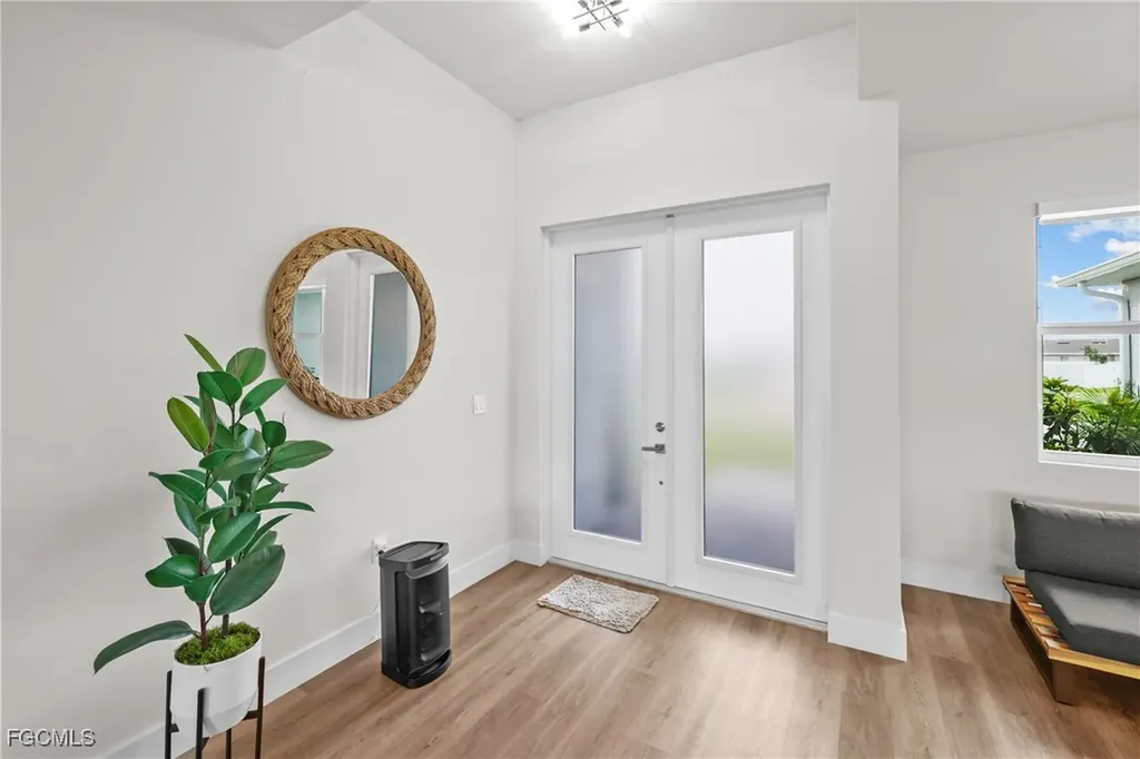 2016 NW 1st Avenue Cape Coral FL 33993