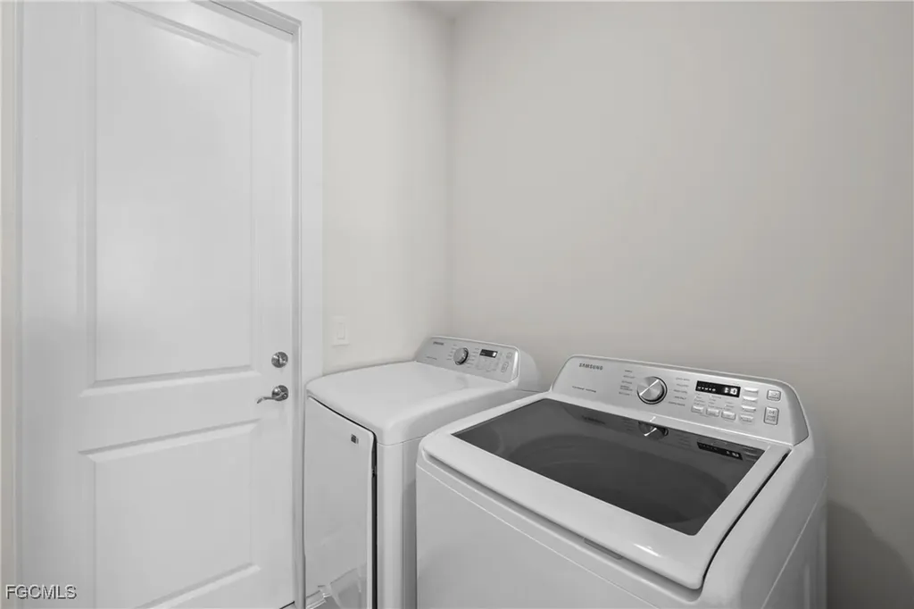 2016 NW 1st Avenue Cape Coral FL 33993