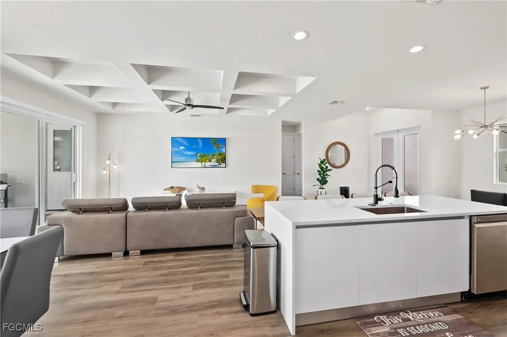 2016 NW 1st Avenue Cape Coral FL 33993