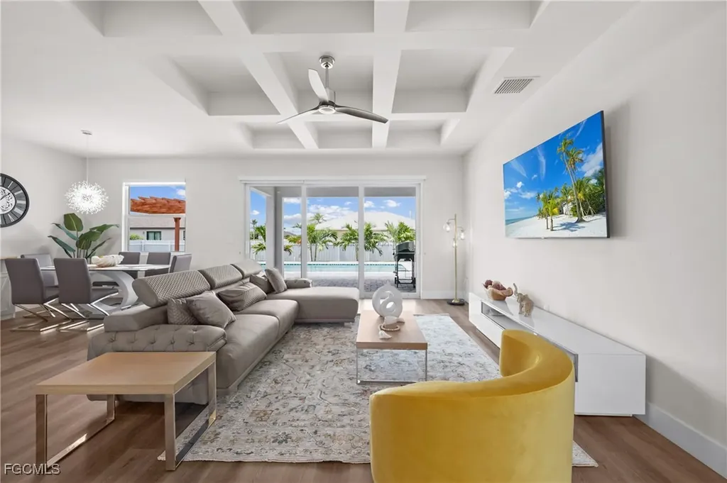 2016 NW 1st Avenue Cape Coral FL 33993