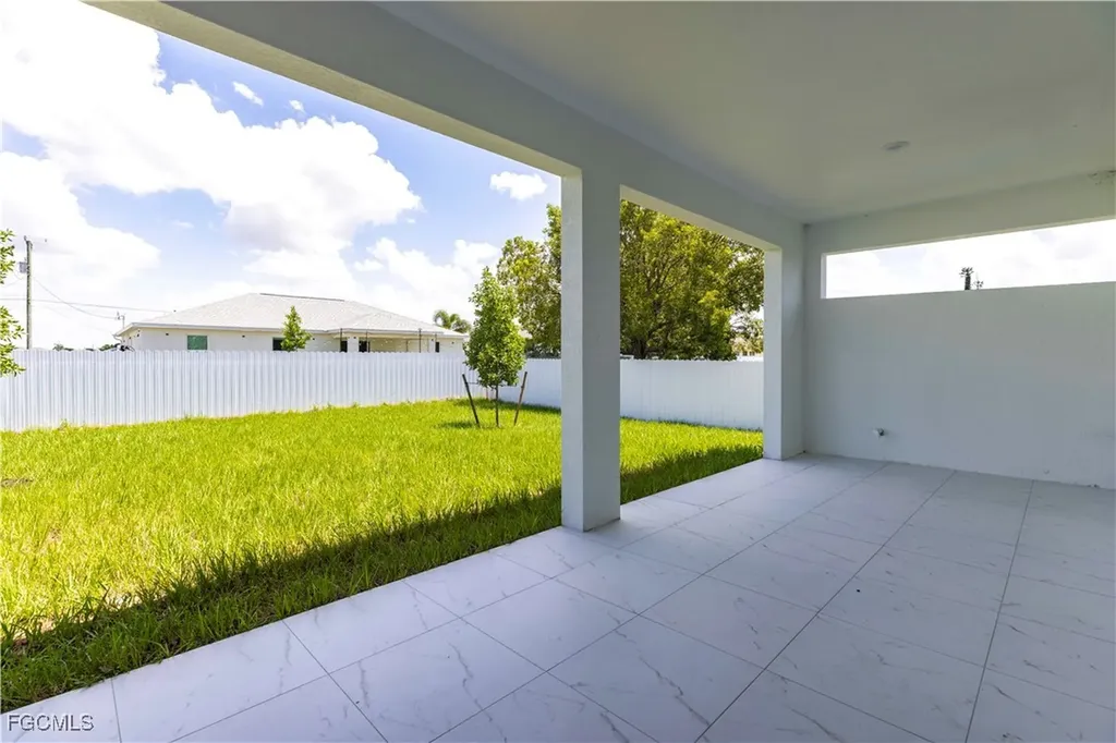 3031 NW 3rd Avenue Cape Coral FL 33993
