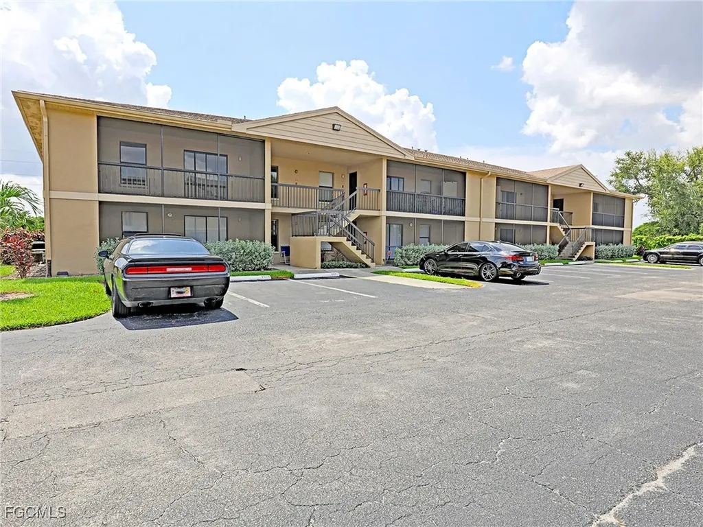 5329 Summerlin Road Fort Myers FL 33919