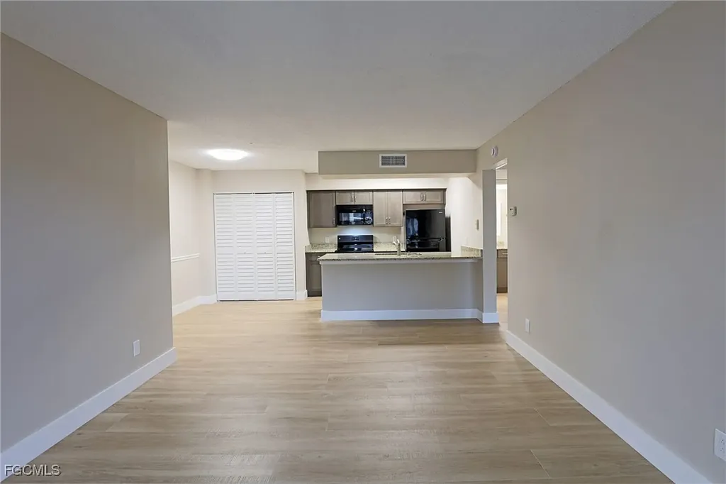 5329 Summerlin Road Fort Myers FL 33919