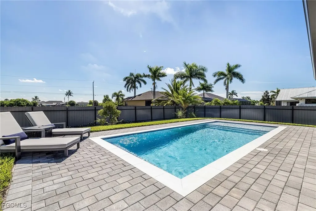 409 NW 36th Avenue Cape Coral FL 33993