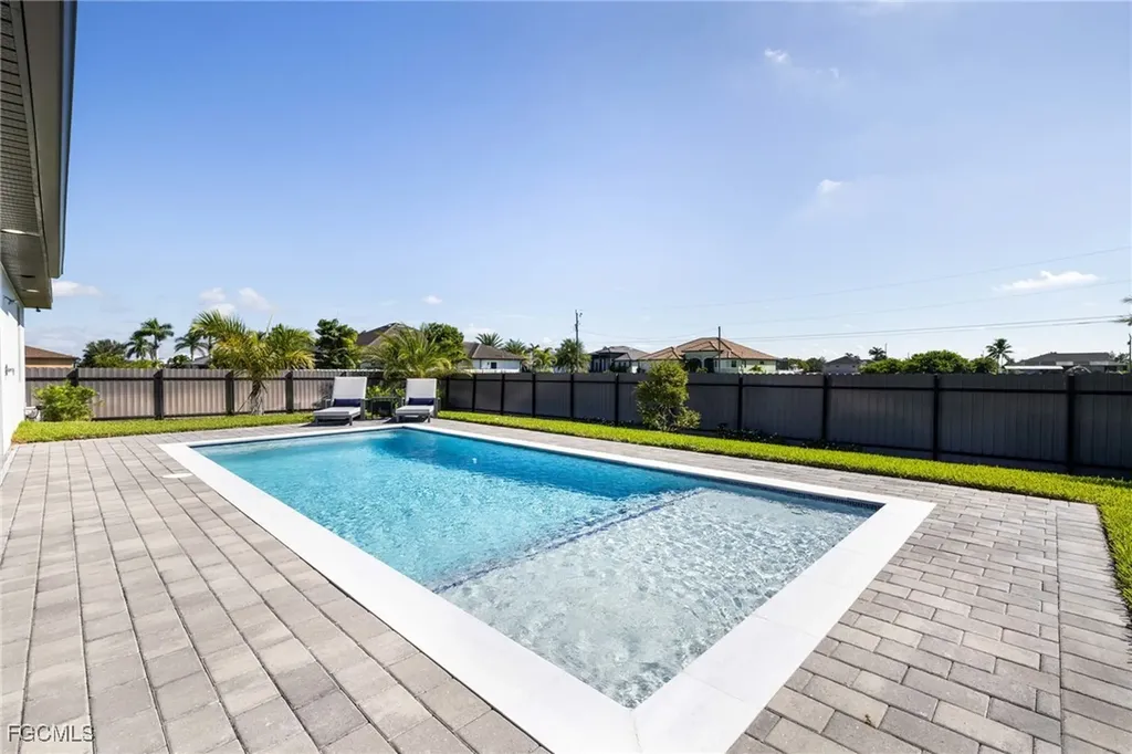 409 NW 36th Avenue Cape Coral FL 33993