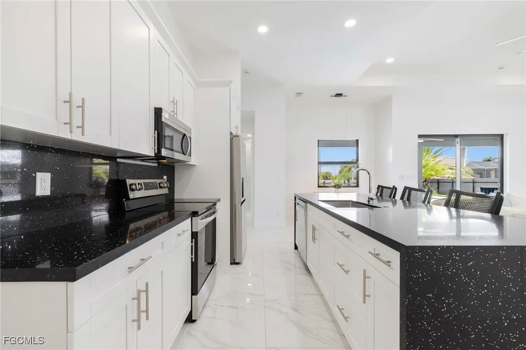 409 NW 36th Avenue Cape Coral FL 33993
