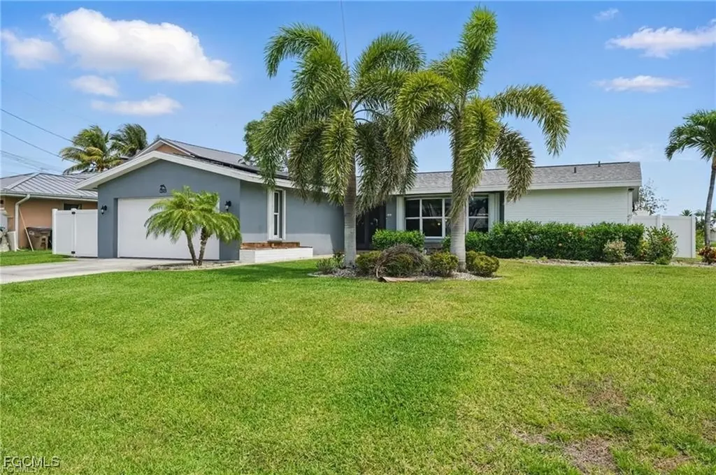2941 SE 10th Place Cape Coral FL 33904