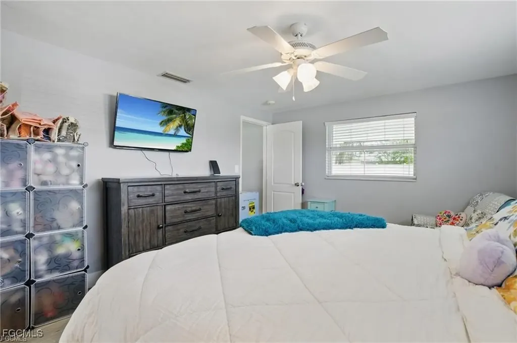 2941 SE 10th Place Cape Coral FL 33904