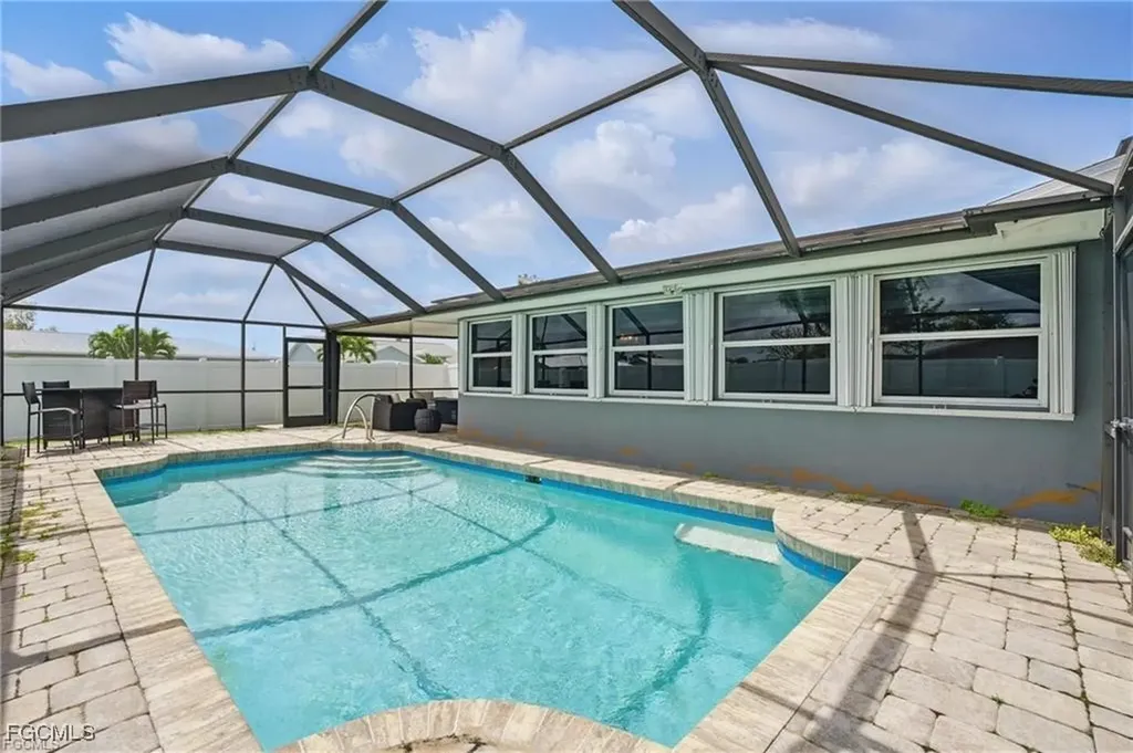 2941 SE 10th Place Cape Coral FL 33904