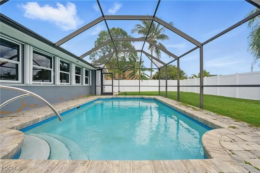 2941 SE 10th Place Cape Coral FL 33904