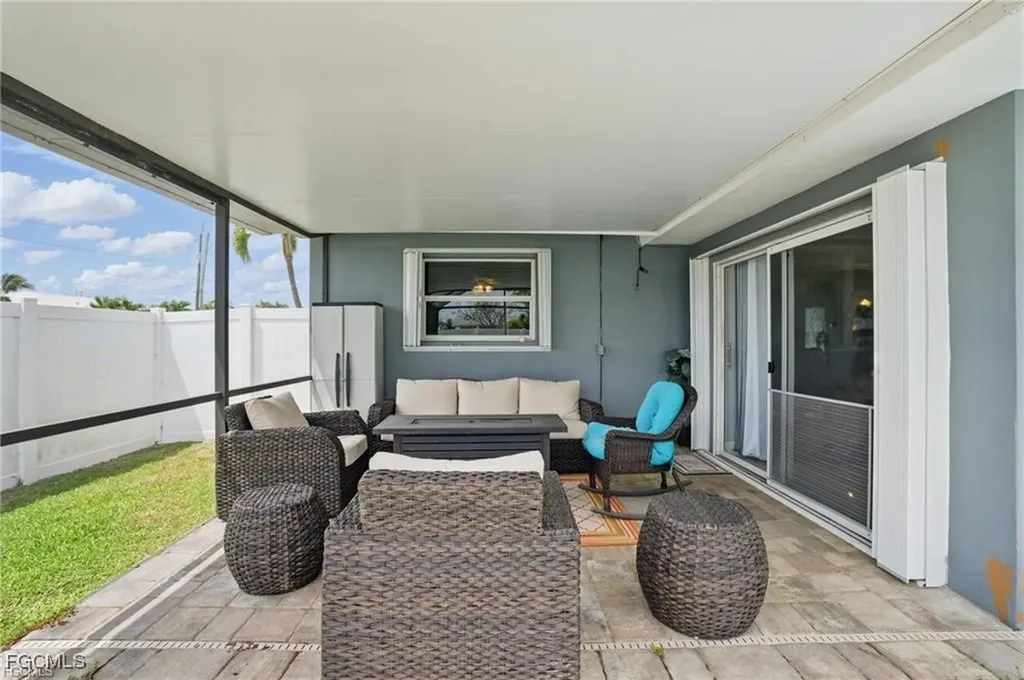 2941 SE 10th Place Cape Coral FL 33904