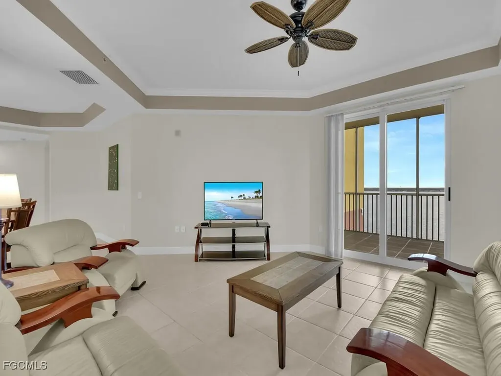 2745 1st Street Fort Myers FL 33916