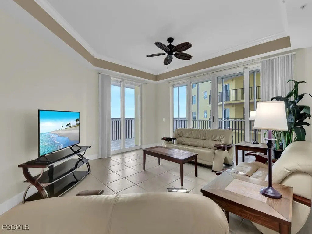 2745 1st Street Fort Myers FL 33916