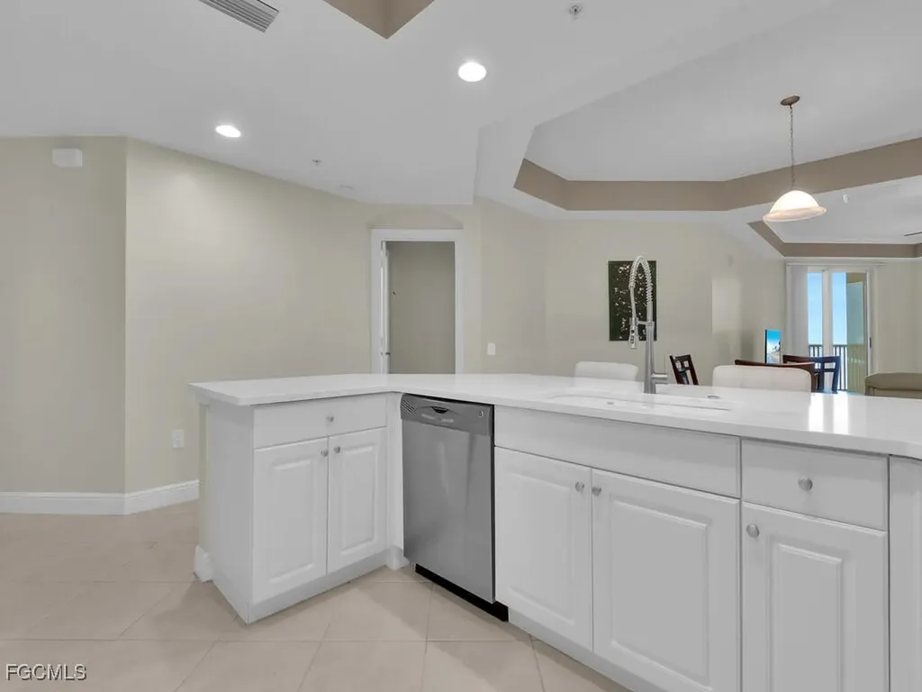 2745 1st Street Fort Myers FL 33916