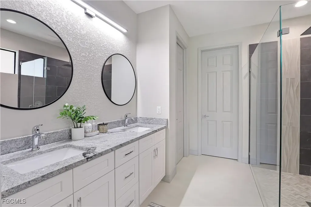 217 NW 36th Avenue Cape Coral FL 33993