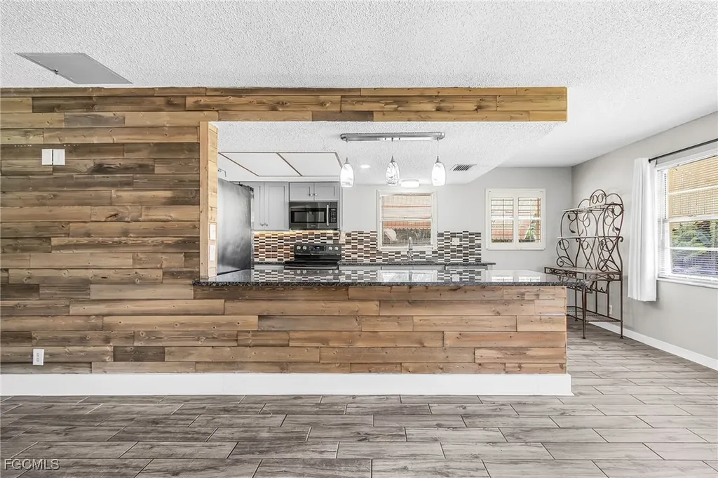 12325 River Road Fort Myers FL 33905