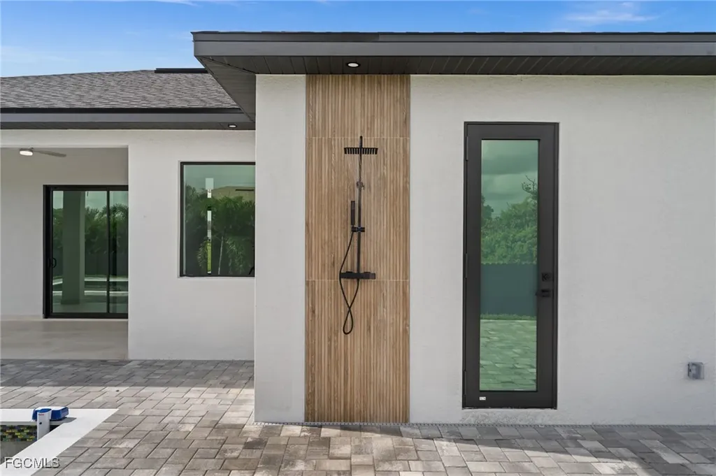 1801 NW 10th Terrace Cape Coral FL 33993