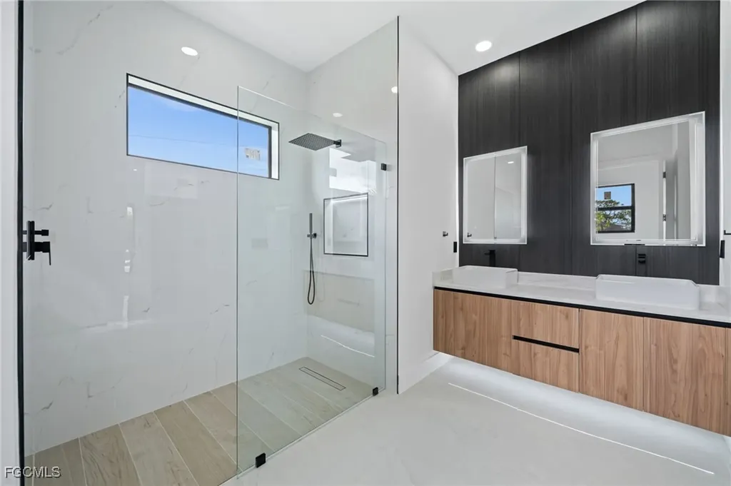 1801 NW 10th Terrace Cape Coral FL 33993