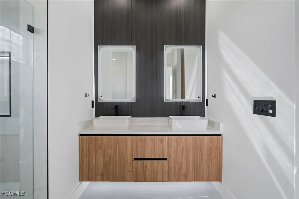 1801 NW 10th Terrace Cape Coral FL 33993