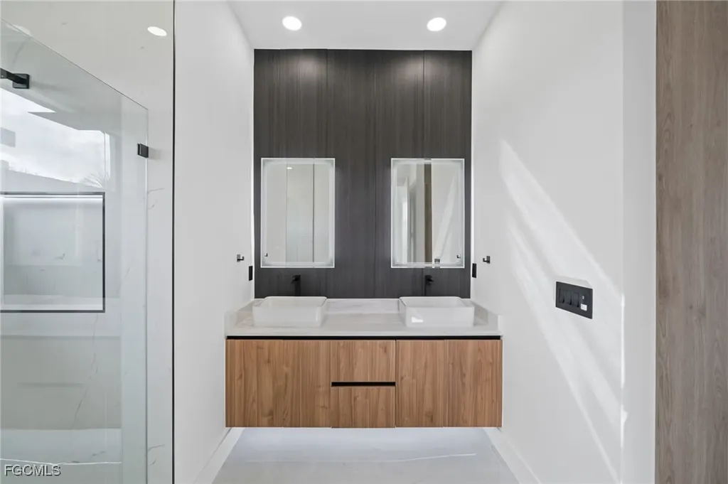 1801 NW 10th Terrace Cape Coral FL 33993