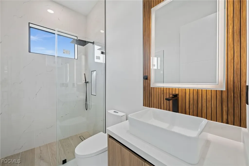 1801 NW 10th Terrace Cape Coral FL 33993