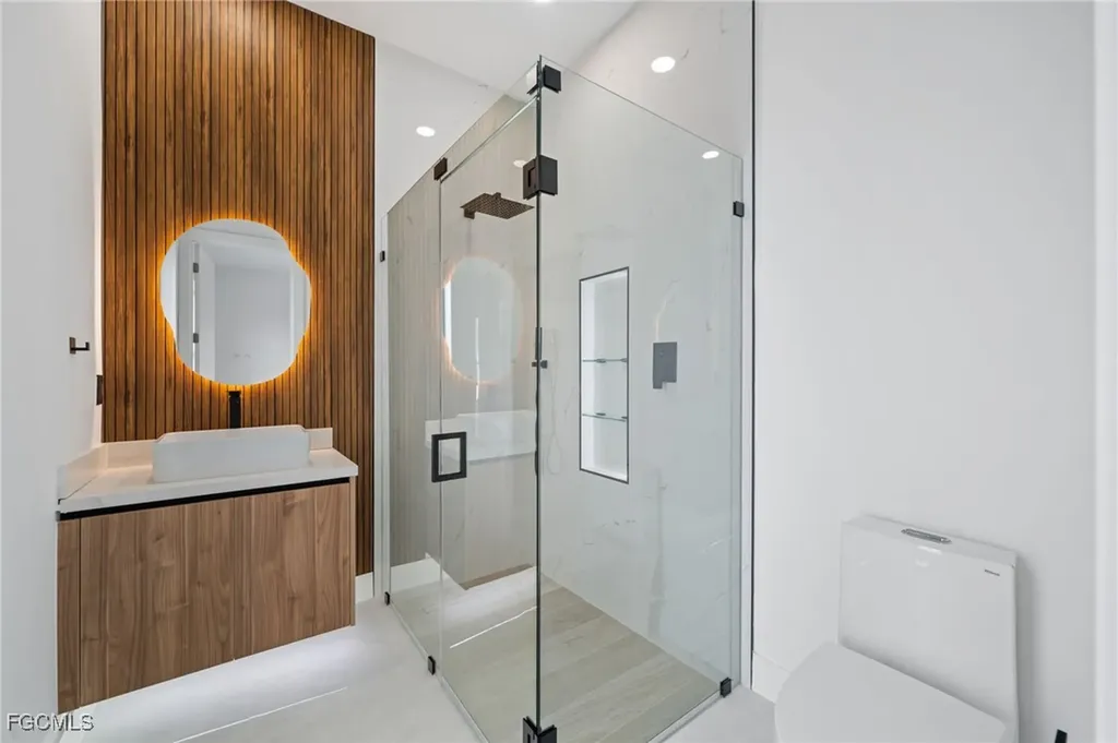 1801 NW 10th Terrace Cape Coral FL 33993