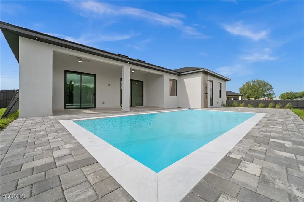 1801 NW 10th Terrace Cape Coral FL 33993