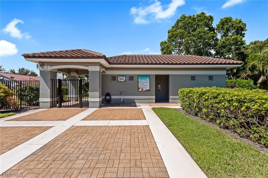 12211 Eagle Pointe Circle Fort Myers FL 33913