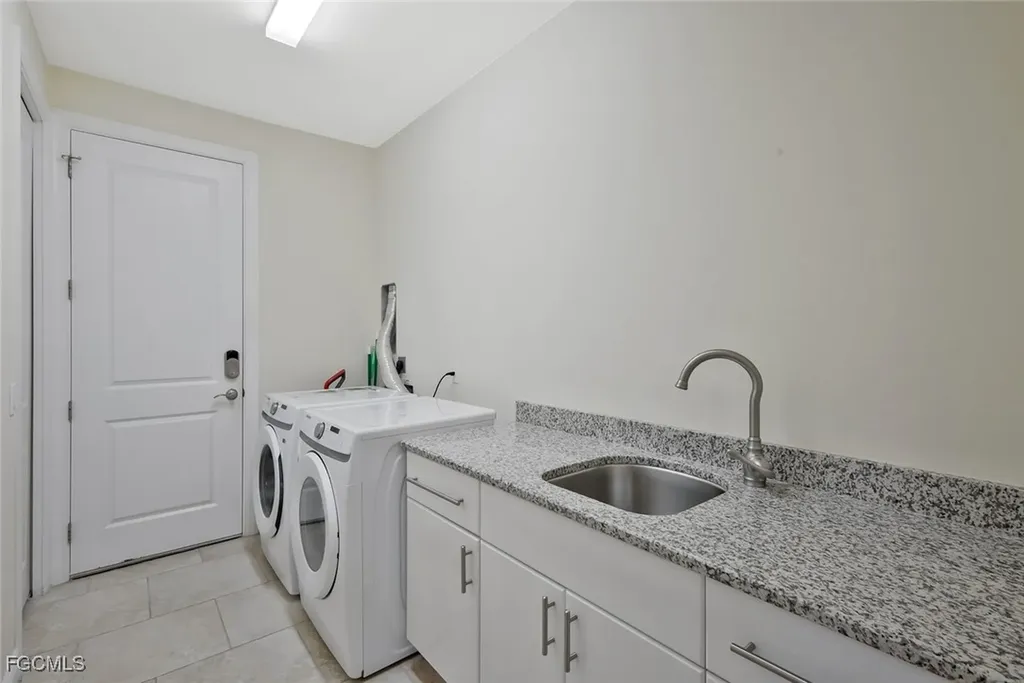 3632 SW 1st Place Cape Coral FL 33914