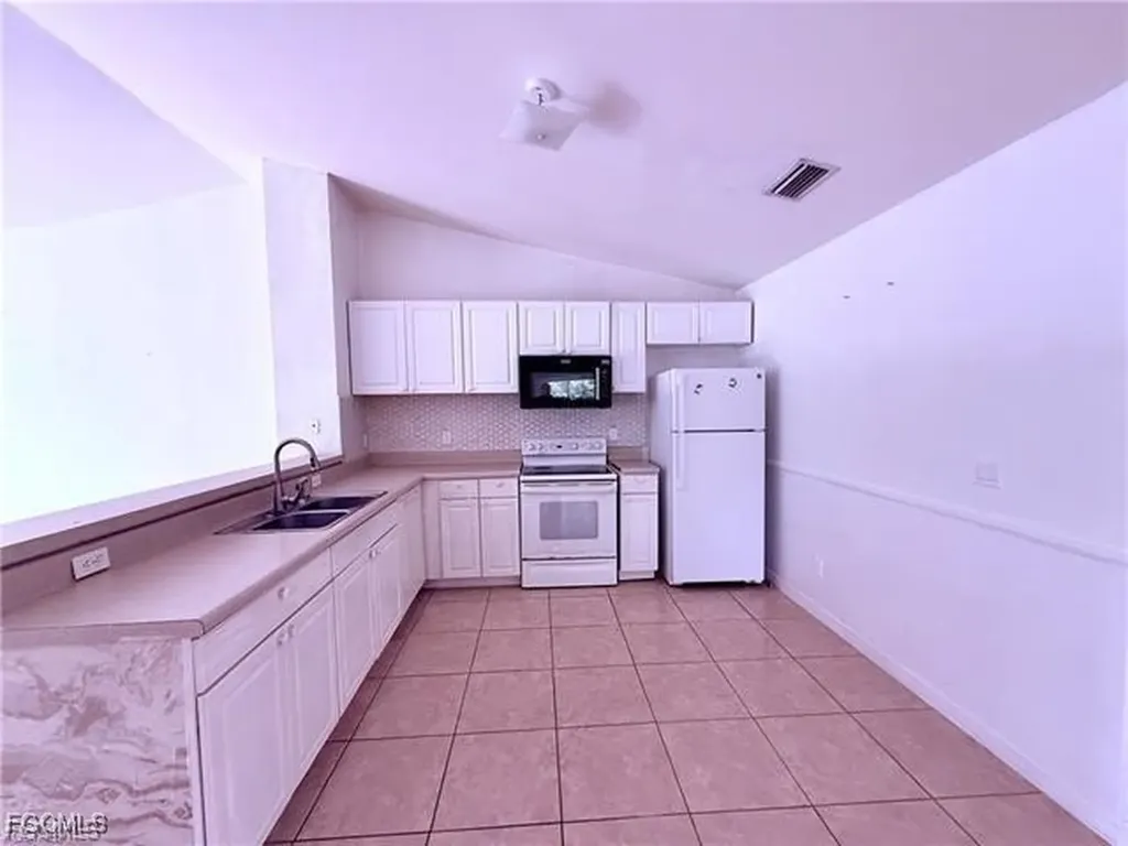 1221-1223 E 12th Street Lehigh Acres FL 33972
