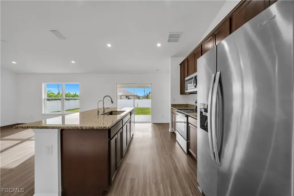 204 NW 24th Place Cape Coral FL 33993