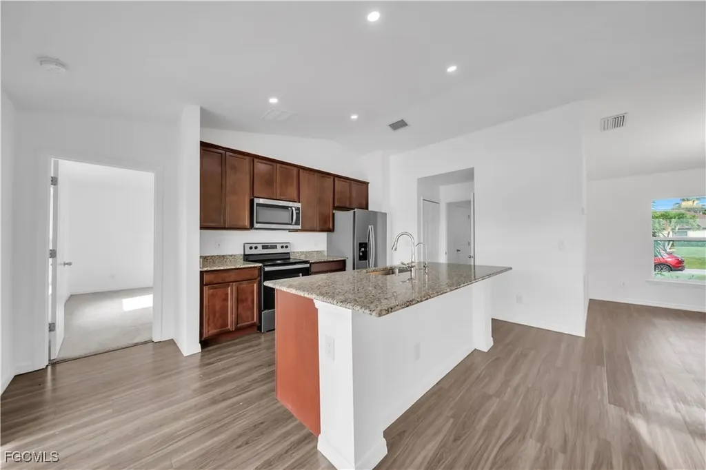 204 NW 24th Place Cape Coral FL 33993