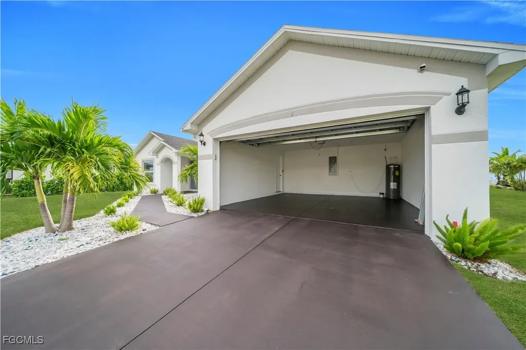 204 NW 24th Place Cape Coral FL 33993