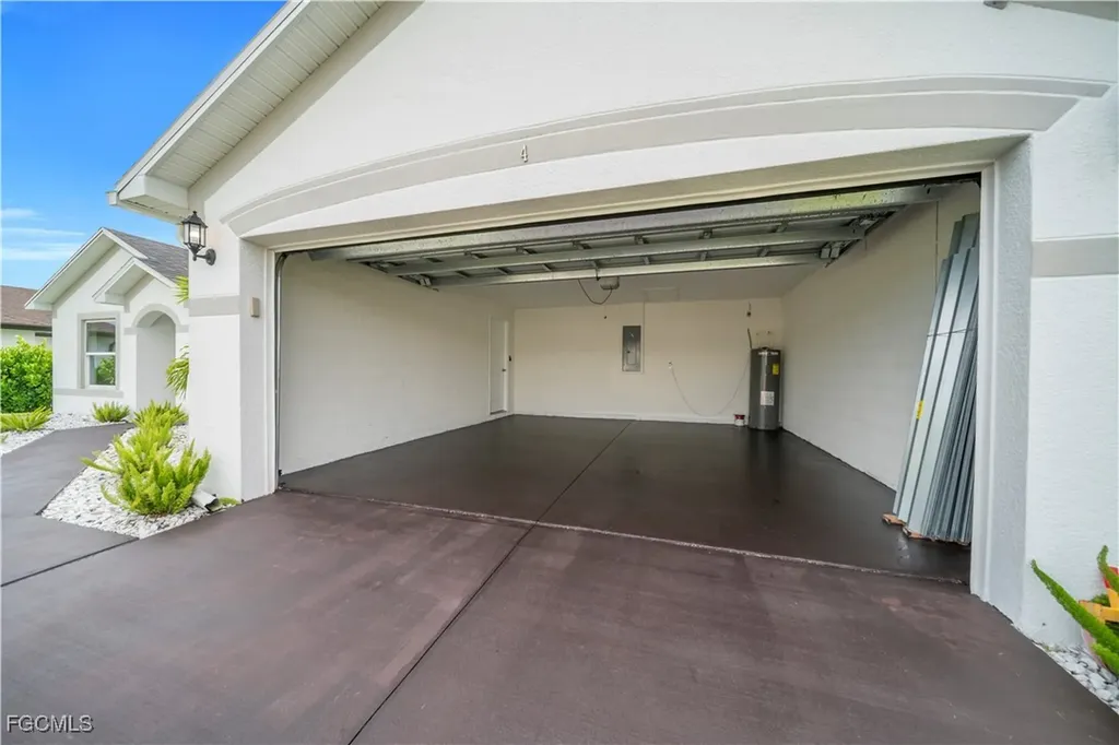 204 NW 24th Place Cape Coral FL 33993