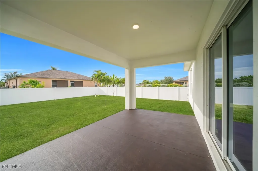 204 NW 24th Place Cape Coral FL 33993