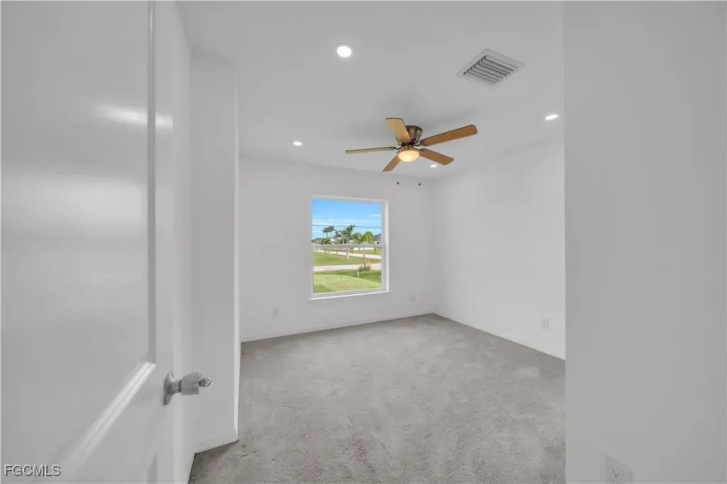 204 NW 24th Place Cape Coral FL 33993