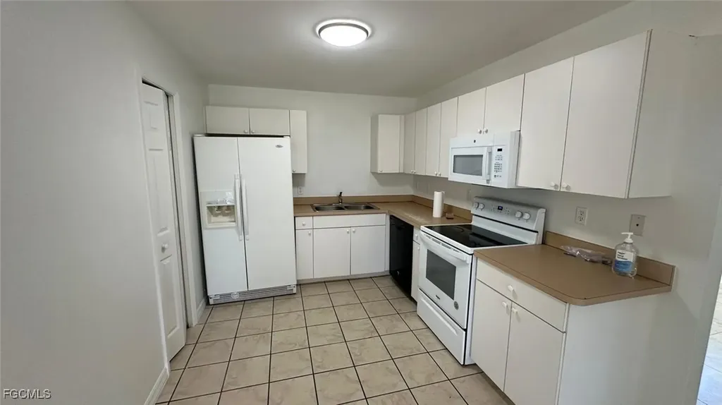 5026 24th Street SW Lehigh Acres FL 33973