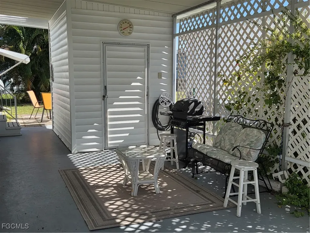 865 Moonlight Drive North Fort Myers FL 33917