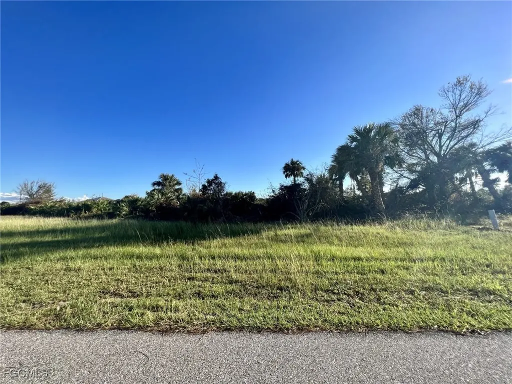 443 Albatross Road Rotonda West FL 33947