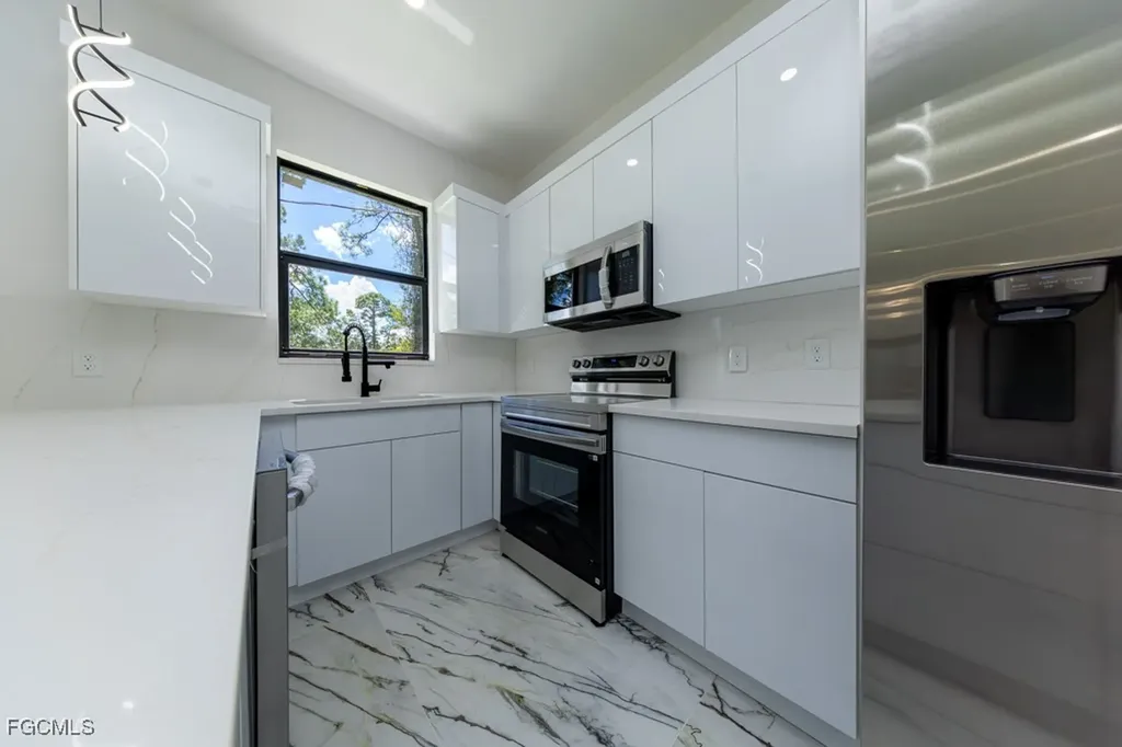 2006 Truman Avenue Alva FL 33920