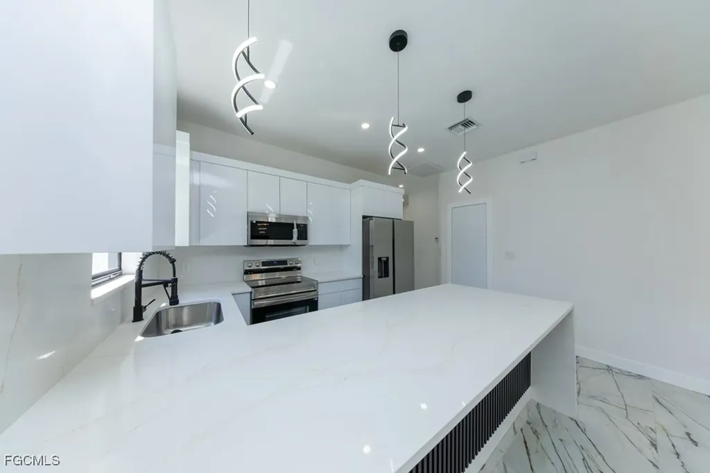 2006 Truman Avenue Alva FL 33920