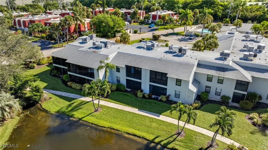 7113 Quail Run Court W Fort Myers FL 33908