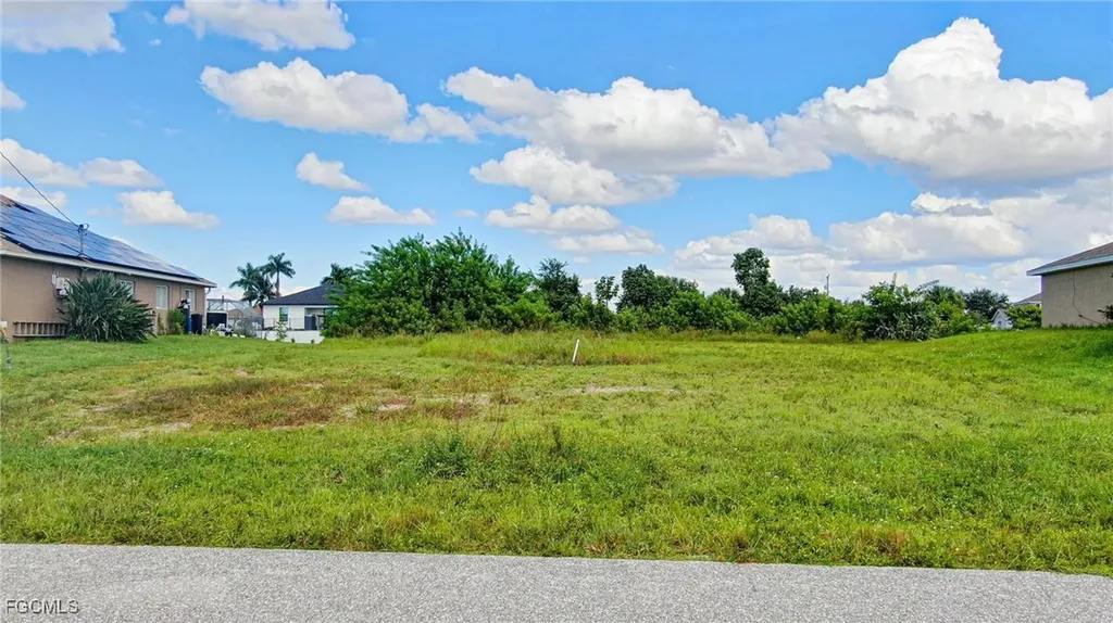 523 NW 19th Place Cape Coral FL 33993