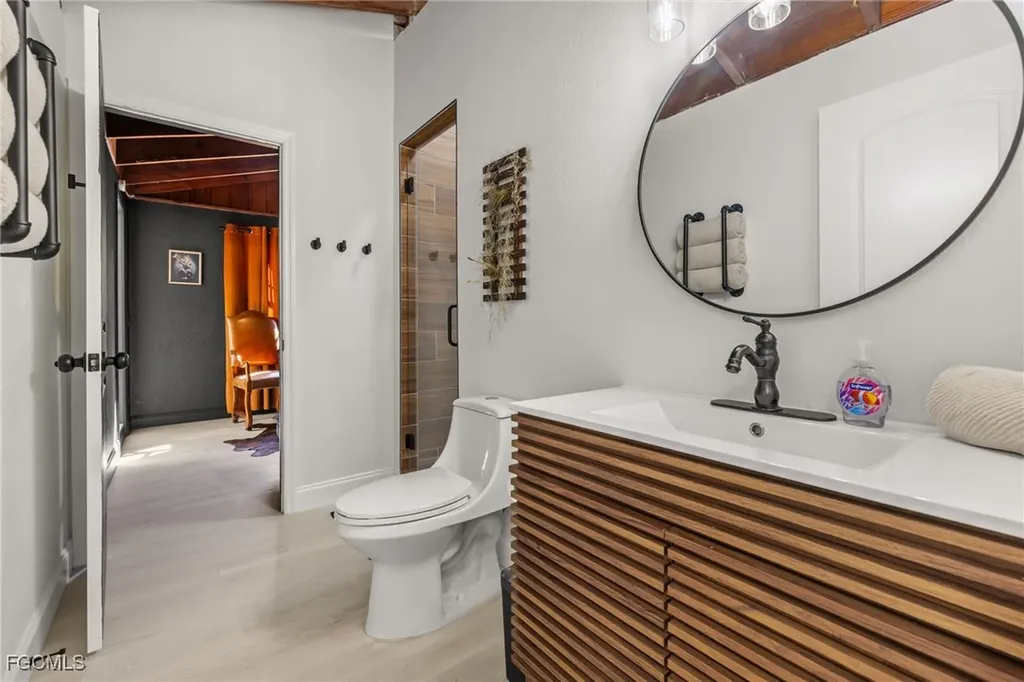 17780 Caloosa Road Alva FL 33920