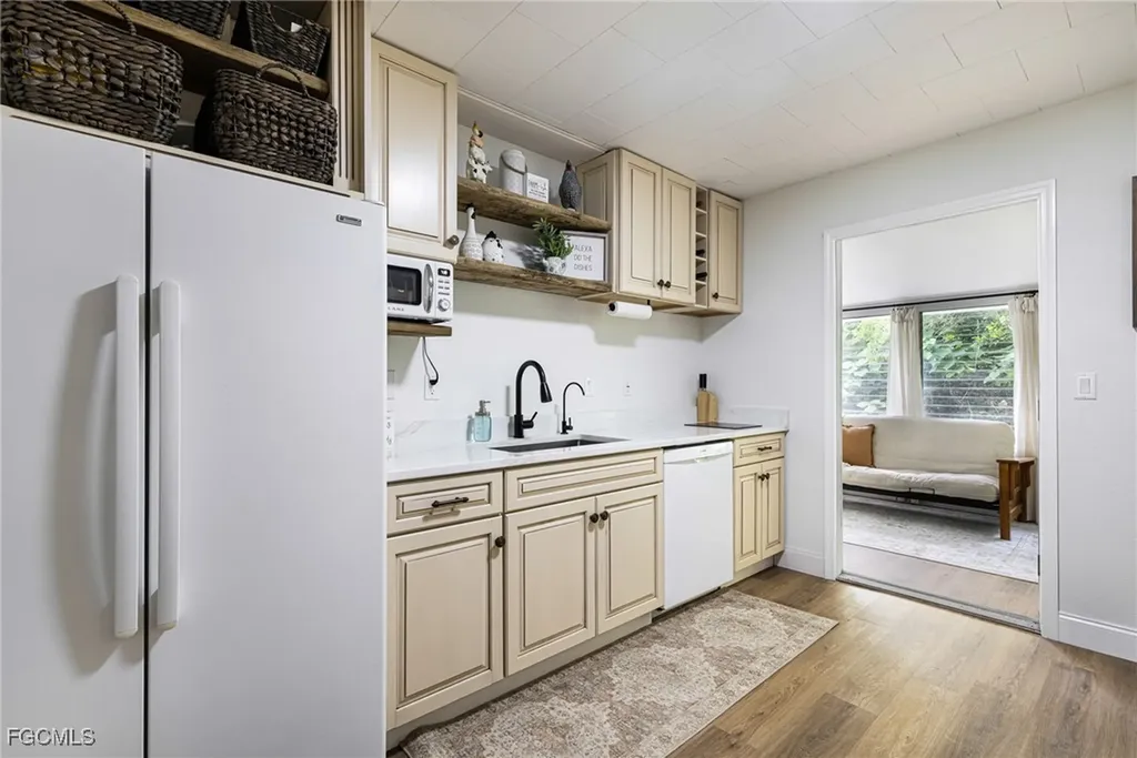 17780 Caloosa Road Alva FL 33920