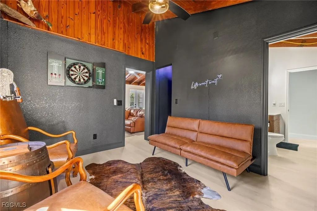 17780 Caloosa Road Alva FL 33920