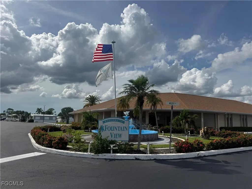 5 Fountain View Boulevard North Fort Myers FL 33903