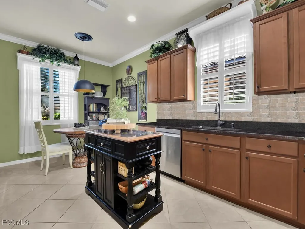 3723 Treasure Cove Circle Naples FL 34114
