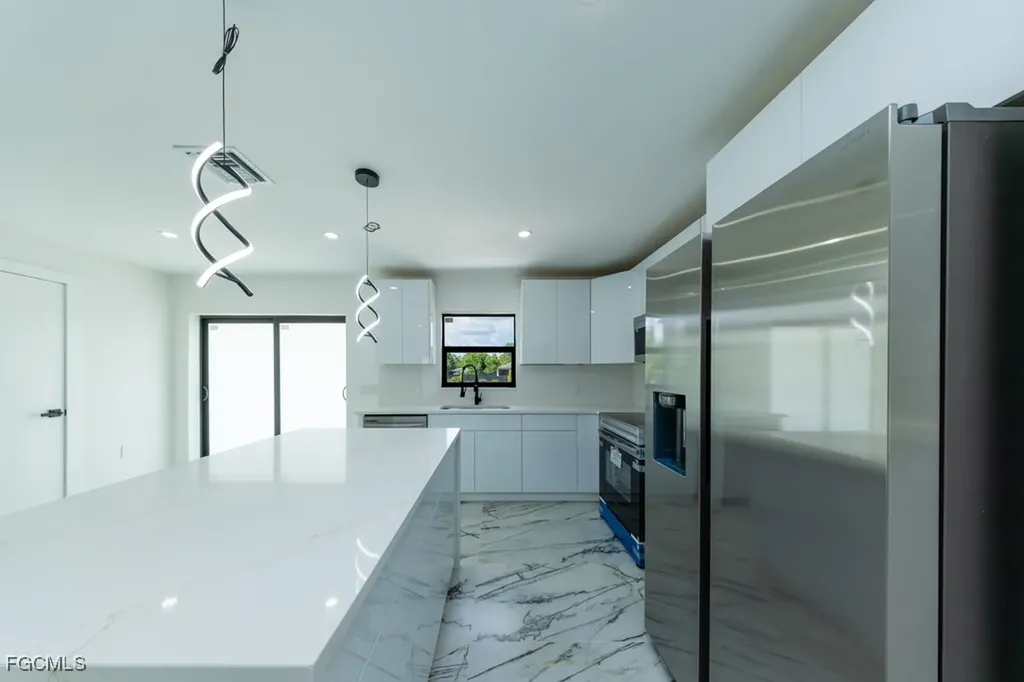 2019 Hamilton Avenue Alva FL 33920