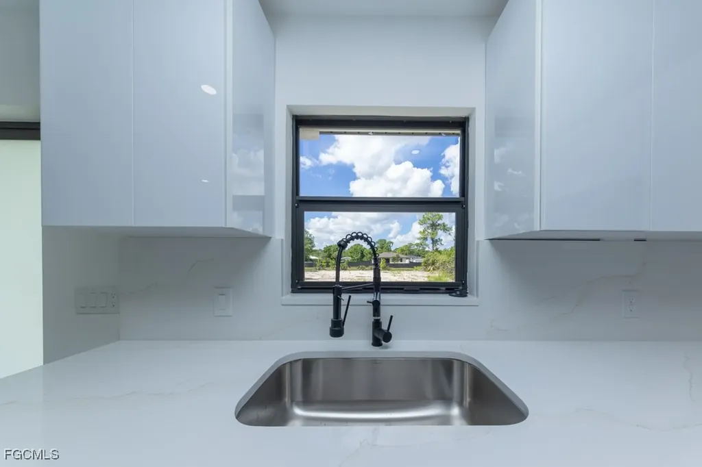 2019 Hamilton Avenue Alva FL 33920